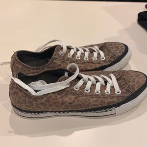 Converse animal print size 9